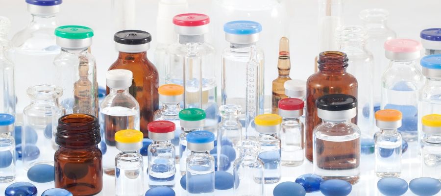 Charbon actif en phase liquide pour la purification des médicaments